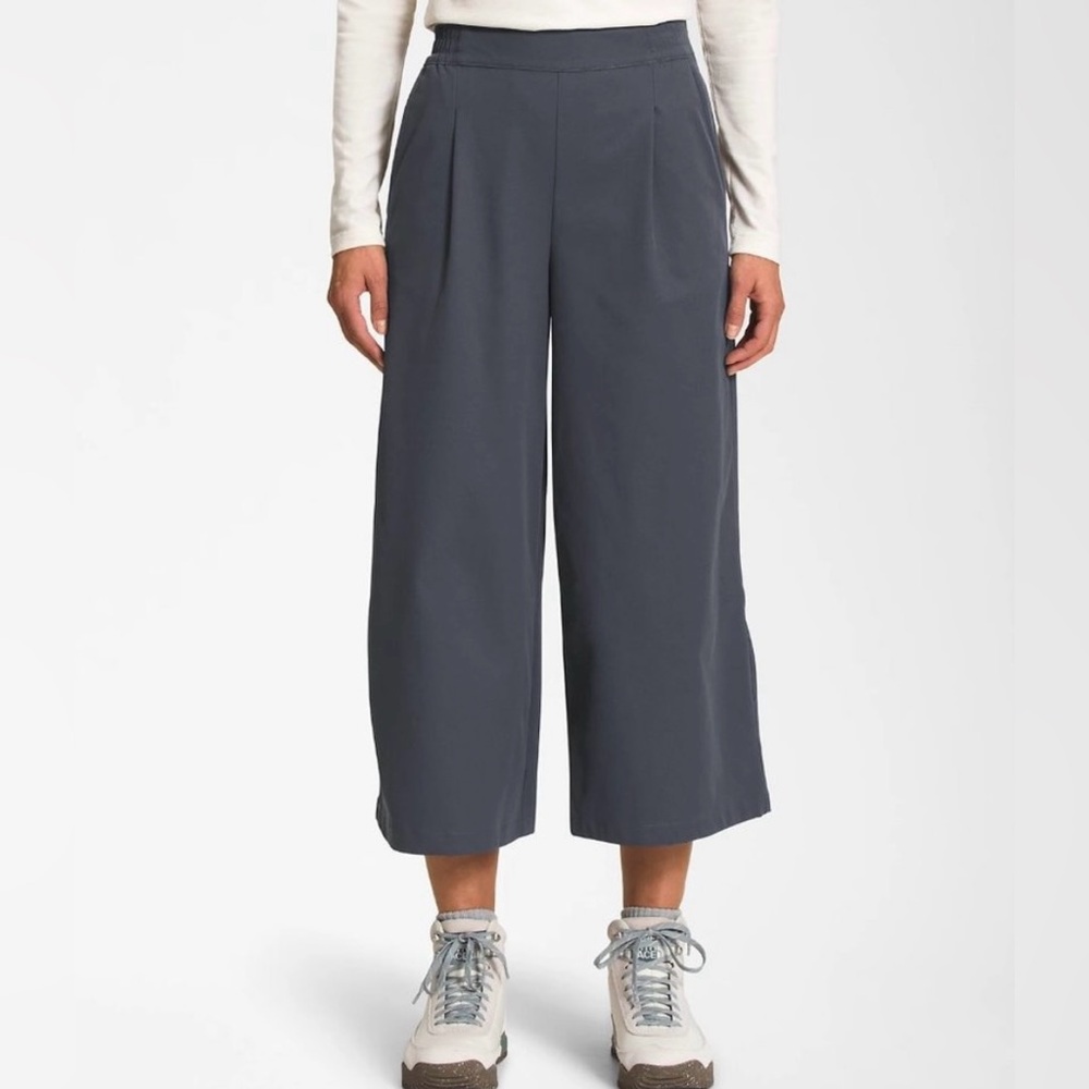 The North Face Wide-Leg Crop Pants Size 16 New Gray